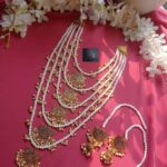 Multilayer necklace set