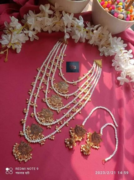 Multilayer necklace set